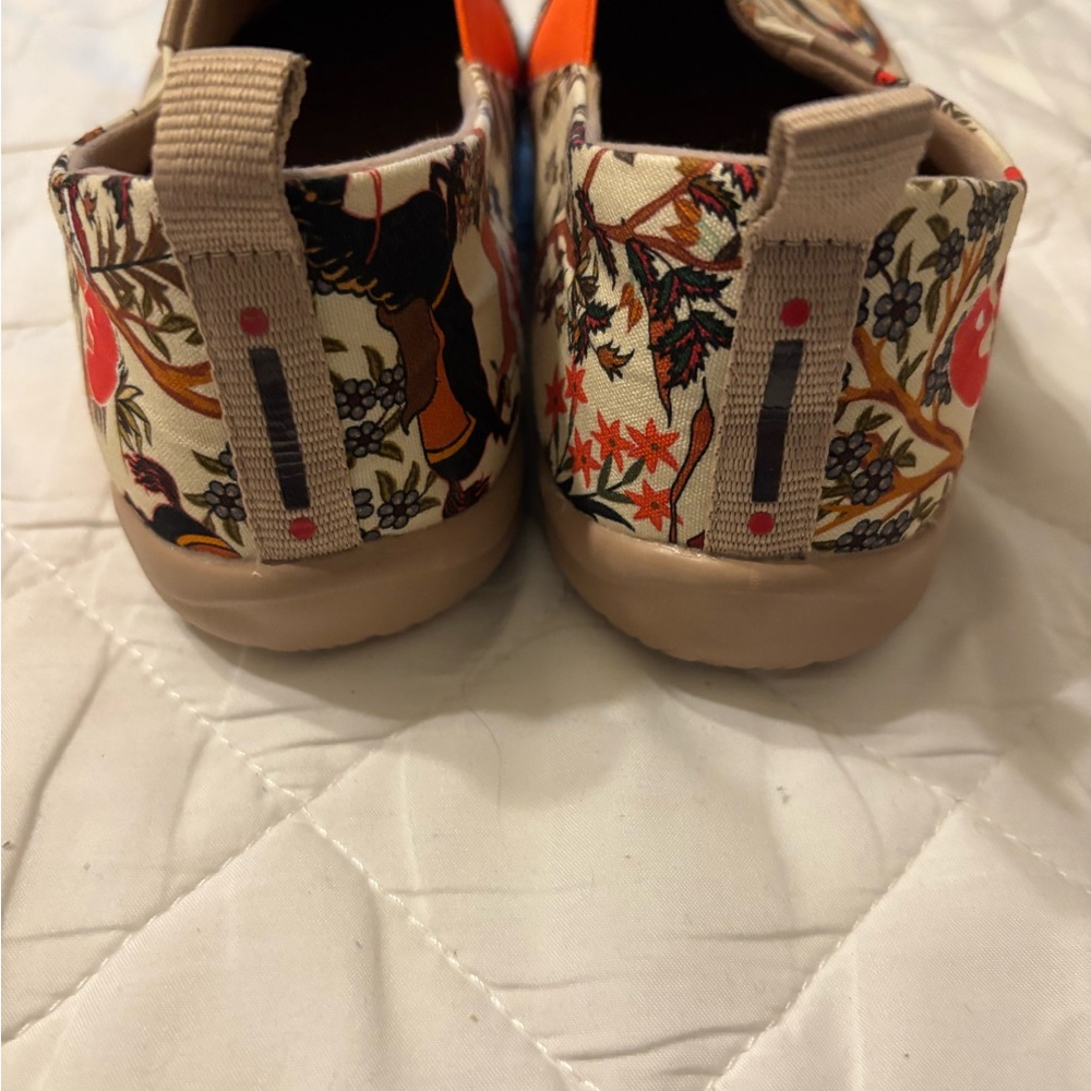 UIN Slip-On Slippers horses in Tang Dynasty size 8.5 - Picture 4 of 6